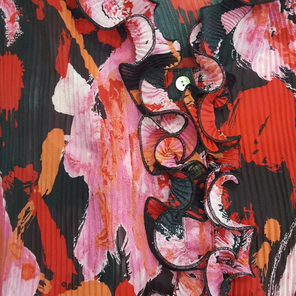 Investments Pink and Black Petite Blouse Size LP - Picture 5 of 6
